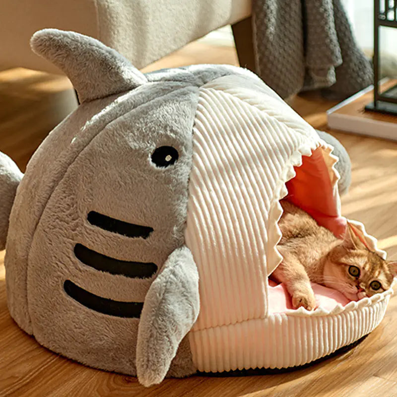 Shark-Shaped Enclosed Winter Pet Bed for Cats and Dogs
